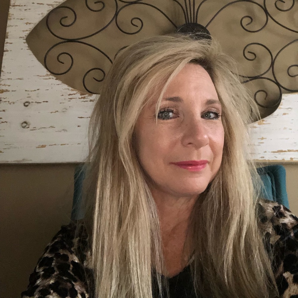 Meet your Posher, Amy